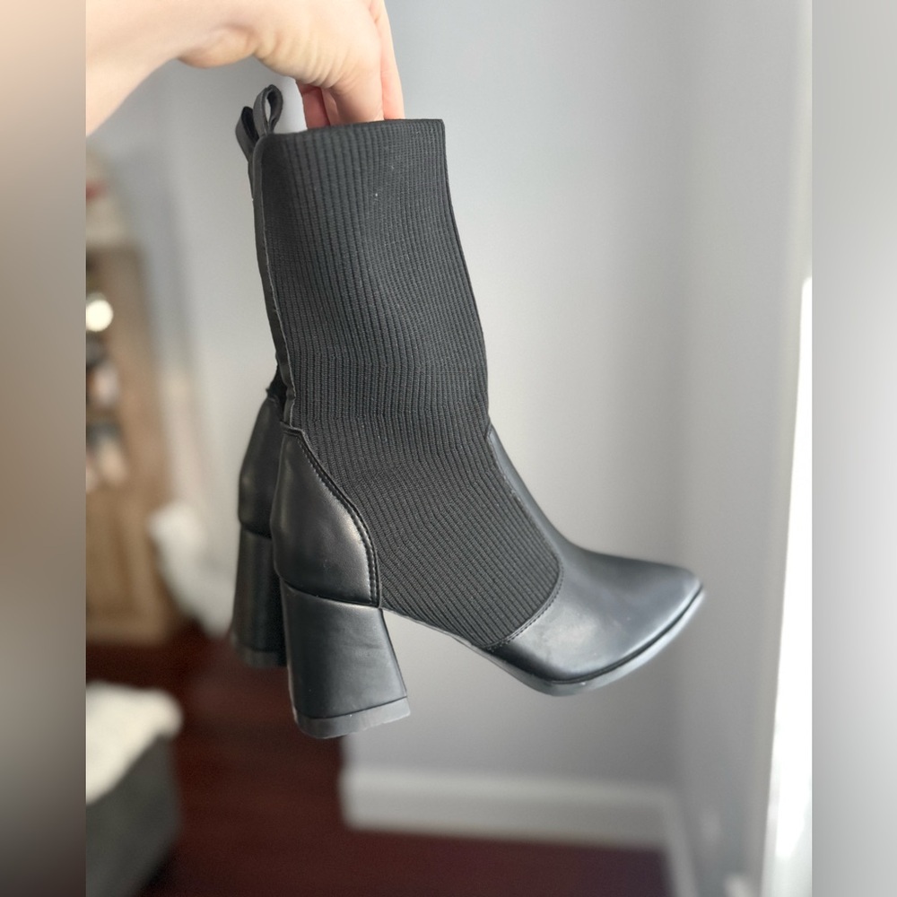 Elegant Black Women's Ankle Boots - Picture 6 of 8
